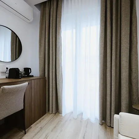Avenue Residences *